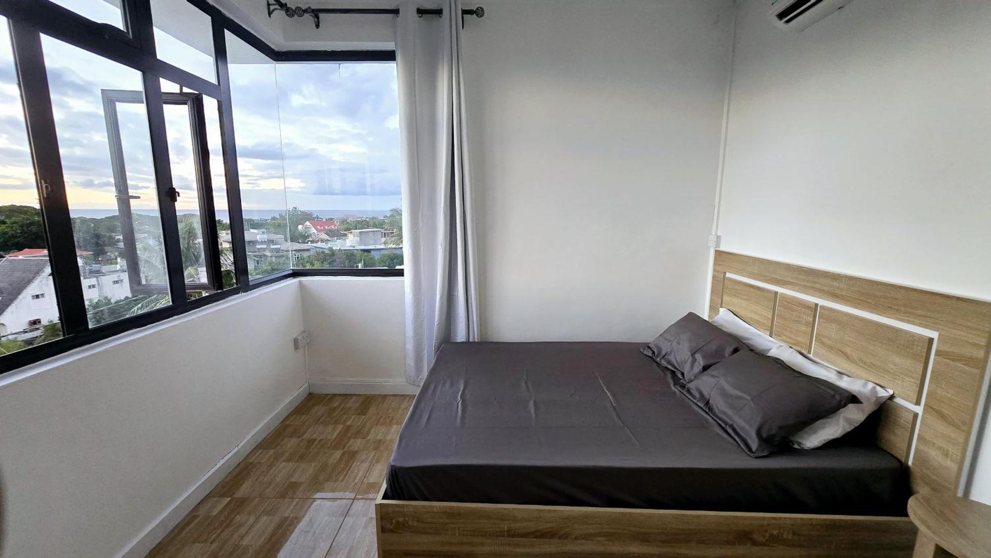 Luxury Penthouse With Infinity Pool & Stunning Sea View Apartment Flic en Flac ภายนอก รูปภาพ